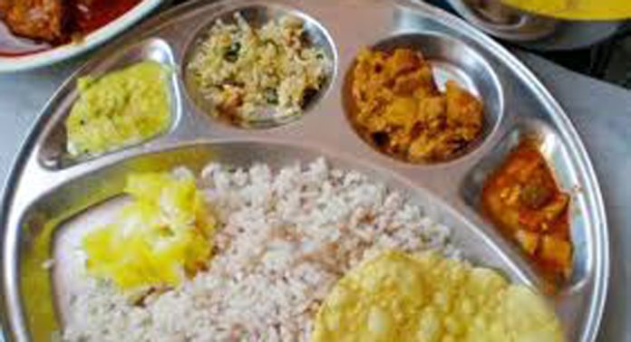 അടവി കുട്ടവഞ്ചി സവാരി കേന്ദ്രത്തിലെ കാന്റീനിൽ ഉച്ചക്ക് ഊണ് ഇല്ല ; വലഞ്ഞ് യാത്രക്കാര് അടവി കുട്ടവഞ്ചി സവാരി കേന്ദ്രത്തിലെ കാന്റീനിൽ ഉച്ചക്ക് ഊണ് ഇല്ല ; വലഞ്ഞ് യാത്രക്കാര്