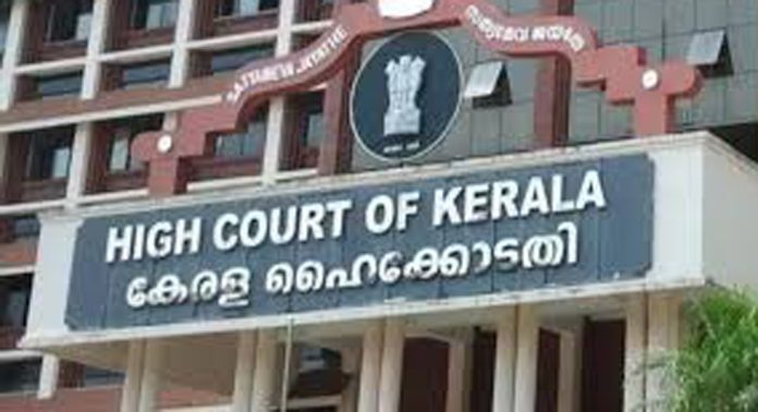 രക്താര്ബുദ രോഗി ചികിത്സയ്ക്കിടെ എയ്ഡ്സ് ബാധിച്ച് മരിച്ച സംഭവം ; സര്ക്കാര് നഷ്ടപരിഹാരം നല്കുന്നുണ്ടോയെന്ന് അറിയിക്കണമെന്ന് ഹൈക്കോടതി രക്താര്ബുദ രോഗി ചികിത്സയ്ക്കിടെ എയ്ഡ്സ് ബാധിച്ച് മരിച്ച സംഭവം ; സര്ക്കാര് നഷ്ടപരിഹാരം നല്കുന്നുണ്ടോയെന്ന് അറിയിക്കണമെന്ന് ഹൈക്കോടതി