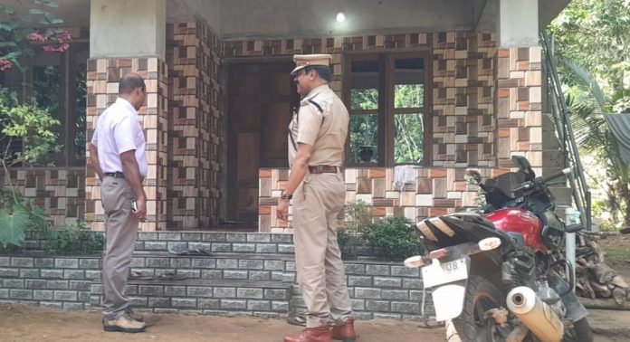 ഇരട്ടക്കൊലയിൽ വിറങ്ങലിച്ച് എരുത്വാപുഴ ഗ്രാമം ഇരട്ടക്കൊലയിൽ വിറങ്ങലിച്ച് എരുത്വാപുഴ ഗ്രാമം