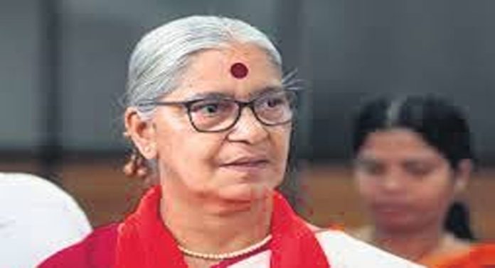 ചീഫ് സെക്രട്ടറിക്കെതിരായ പരാമർശം ഗൗരവത്തോടെ പരിശോധിക്കണമെന്ന് ആനി രാജ ചീഫ് സെക്രട്ടറിക്കെതിരായ പരാമർശം ഗൗരവത്തോടെ പരിശോധിക്കണമെന്ന് ആനി രാജ