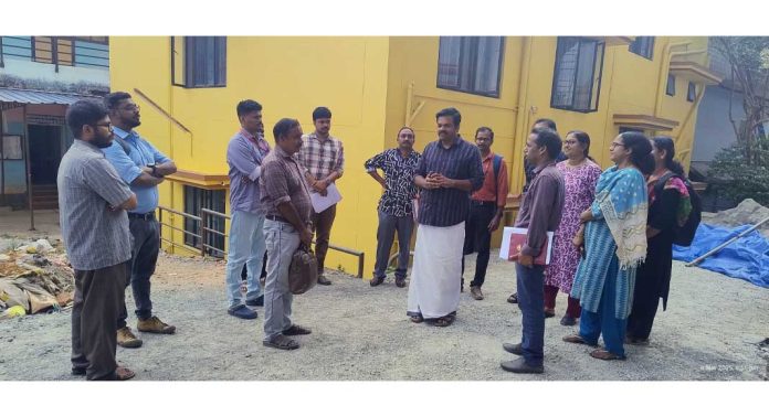 കോന്നി താലൂക്ക് ആശുപത്രിയുടെ കെട്ടിട നിർമ്മാണം വേഗത്തിൽ പൂർത്തീകരിക്കുവാൻ അഡ്വ. കെ യു ജനീഷ് കുമാർ എംഎൽഎ നിർദ്ദേശം നൽകി കോന്നി താലൂക്ക് ആശുപത്രിയുടെ കെട്ടിട നിർമ്മാണം വേഗത്തിൽ പൂർത്തീകരിക്കുവാൻ അഡ്വ. കെ യു ജനീഷ് കുമാർ എംഎൽഎ നിർദ്ദേശം നൽകി