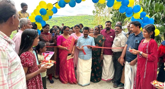 വാലേൽപ്പടി – മേപ്പാട്ട് തറ റോഡിൻറെ ഉദ്ഘാടനം നടന്നു വാലേൽപ്പടി – മേപ്പാട്ട് തറ റോഡിൻറെ ഉദ്ഘാടനം നടന്നു