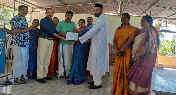 കുമ്പഴ മാര് ഫിലോക്സിനോസ് ഐടിഐയെ ഹരിത കലാലയമായി പ്രഖ്യാപിച്ചു കുമ്പഴ മാര് ഫിലോക്സിനോസ് ഐടിഐയെ ഹരിത കലാലയമായി പ്രഖ്യാപിച്ചു