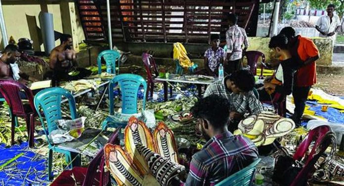 ഇലന്തൂരില് ഇന്ന് വലിയ പടയണി ഇലന്തൂരില് ഇന്ന് വലിയ പടയണി