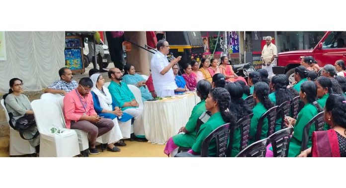 പിങ്ക് സ്ക്വാഡ് ജില്ലാതല ഉദ്ഘാടനം നടത്തി പിങ്ക് സ്ക്വാഡ് ജില്ലാതല ഉദ്ഘാടനം നടത്തി