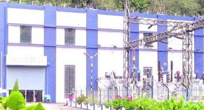 കക്കാട് ജല വൈദ്യുത പദ്ധതിയുടെ പവർ ടണലിനുള്ളിലെ സർജ് ഗേറ്റിന്റെ ട്രയൽ റൺ പരിശോധനകൾ ആരംഭിച്ചു കക്കാട് ജല വൈദ്യുത പദ്ധതിയുടെ പവർ ടണലിനുള്ളിലെ സർജ് ഗേറ്റിന്റെ ട്രയൽ റൺ പരിശോധനകൾ ആരംഭിച്ചു