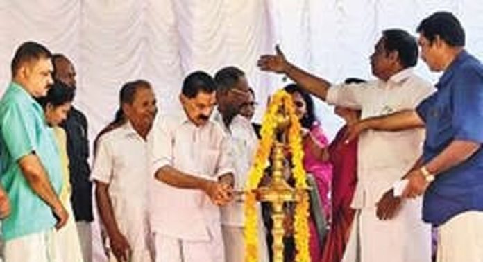 കാരയ്ക്കാട് എസ്.എച്ച്.വി. ഹൈസ്കൂളിൽ നിർമിച്ച ഓഡിറ്റോറിയവും നവീകരിച്ച സയൻസ് ലാബും തുറന്നു കാരയ്ക്കാട് എസ്.എച്ച്.വി. ഹൈസ്കൂളിൽ നിർമിച്ച ഓഡിറ്റോറിയവും നവീകരിച്ച സയൻസ് ലാബും തുറന്നു