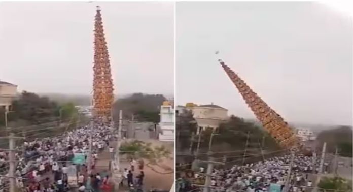 കര്ണാടകയില് ക്ഷേത്ര ഘോഷയാത്രയ്ക്കിടെ 100 അടി ഉയരമുള്ള രഥം മറിഞ്ഞ് രണ്ട് പേർ മരിച്ചു കര്ണാടകയില് ക്ഷേത്ര ഘോഷയാത്രയ്ക്കിടെ 100 അടി ഉയരമുള്ള രഥം മറിഞ്ഞ് രണ്ട് പേർ മരിച്ചു