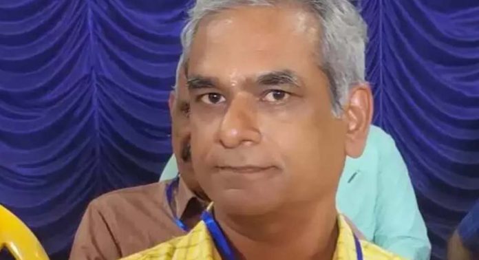 കസ്തൂരി അനിരുദ്ധൻ ഹിന്ദു ഐക്യ വേദി തിരുവനന്തപുരം ജില്ല പ്രസിഡന്റായി ചുമതലയേറ്റു കസ്തൂരി അനിരുദ്ധൻ ഹിന്ദു ഐക്യ വേദി തിരുവനന്തപുരം ജില്ല പ്രസിഡന്റായി ചുമതലയേറ്റു