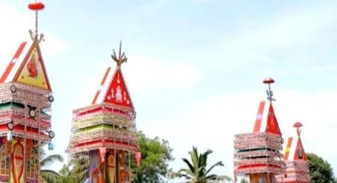 ഏഴംകുളം ദേവീക്ഷേത്രത്തിലെ കെട്ടുകാഴ്ച ഇന്ന് ഏഴംകുളം ദേവീക്ഷേത്രത്തിലെ കെട്ടുകാഴ്ച ഇന്ന്