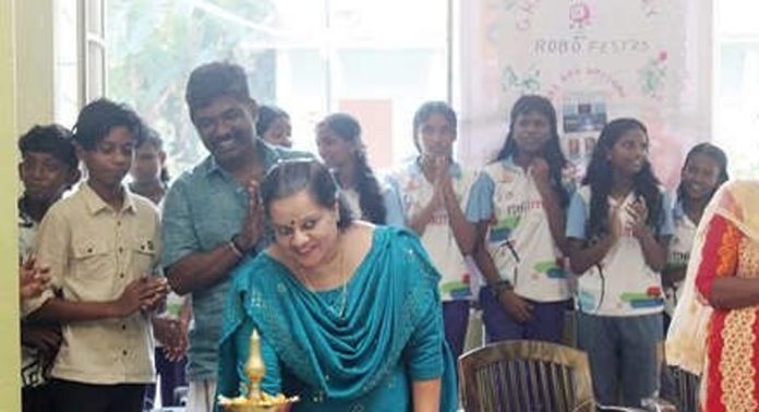 കോഴഞ്ചേരി ഗവ.ഹൈസ്കൂളിൽ റോബോ ഫെസ്റ്റ് നടത്തി കോഴഞ്ചേരി ഗവ.ഹൈസ്കൂളിൽ റോബോ ഫെസ്റ്റ് നടത്തി