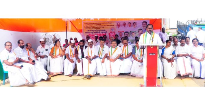 കേരളത്തിലെ സഹകരണ മേഖലയുടെ വിശ്വാസ്യത ഇല്ലാതാക്കിയത് സി.പി.എം : പ്രൊഫ.സതീഷ് കൊച്ചുപറമ്പിൽ കേരളത്തിലെ സഹകരണ മേഖലയുടെ വിശ്വാസ്യത ഇല്ലാതാക്കിയത് സി.പി.എം : പ്രൊഫ.സതീഷ് കൊച്ചുപറമ്പിൽ