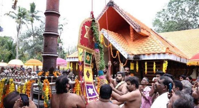 വൈകുണ്ഠപുരം ക്ഷേത്രത്തിലെ ഉത്സവത്തിന് കൊടിയേറി വൈകുണ്ഠപുരം ക്ഷേത്രത്തിലെ ഉത്സവത്തിന് കൊടിയേറി