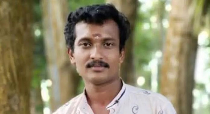 കെ.എസ്.ആർ.ടി.സി സ്വിഫ്റ്റ് ബസും സ്കൂട്ടറും കൂട്ടിയിടിച്ച് യുവാവ് മരിച്ചു കെ.എസ്.ആർ.ടി.സി സ്വിഫ്റ്റ് ബസും സ്കൂട്ടറും കൂട്ടിയിടിച്ച് യുവാവ് മരിച്ചു