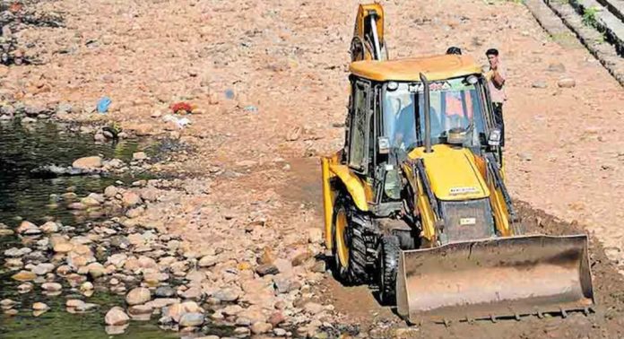 പമ്പാ ത്രിവേണി അപകടക്കയങ്ങൾ നികത്തി പമ്പാ ത്രിവേണി അപകടക്കയങ്ങൾ നികത്തി