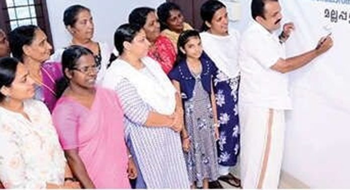 ആശവർക്കർമാർക്ക് ഐക്യദാർഢ്യം പ്രഖ്യാപിച്ച് മഹിളാ കോൺഗ്രസ് മല്ലപ്പള്ളി ബ്ലോക്ക് കമ്മിറ്റി സിഗ്നേച്ചർ ക്യാമ്പയിൻ നടത്തി ആശവർക്കർമാർക്ക് ഐക്യദാർഢ്യം പ്രഖ്യാപിച്ച് മഹിളാ കോൺഗ്രസ് മല്ലപ്പള്ളി ബ്ലോക്ക് കമ്മിറ്റി സിഗ്നേച്ചർ ക്യാമ്പയിൻ നടത്തി