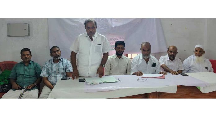 സി.പി.എം തൊഴിലാളി വർഗത്തെ മറക്കുന്നു – മയക്ക് മരുന്ന് മാഫിയയെ സംരക്ഷിക്കുന്നു – ലീഗ് നിയോജ മണ്ഡലം കമ്മറ്റി പത്തനംതിട്ട സി.പി.എം തൊഴിലാളി വർഗത്തെ മറക്കുന്നു – മയക്ക് മരുന്ന് മാഫിയയെ സംരക്ഷിക്കുന്നു – ലീഗ് നിയോജ മണ്ഡലം കമ്മറ്റി പത്തനംതിട്ട
