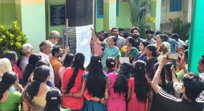 നെടുമ്പ്രം ഗവ.സ്കൂൾ കെട്ടിടത്തിന് ശിലയിട്ടു നെടുമ്പ്രം ഗവ.സ്കൂൾ കെട്ടിടത്തിന് ശിലയിട്ടു