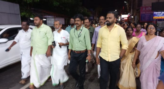 പത്തനംതിട്ട ശുചിത്വ മിഷന്റെയും കുടുംബശ്രീ മിഷൻ്റെയും സംയുക്താഭിമുഖ്യത്തിൽ നൈറ്റ് വാക്ക് സംഘടിപ്പിച്ചു പത്തനംതിട്ട ശുചിത്വ മിഷന്റെയും കുടുംബശ്രീ മിഷൻ്റെയും സംയുക്താഭിമുഖ്യത്തിൽ നൈറ്റ് വാക്ക് സംഘടിപ്പിച്ചു