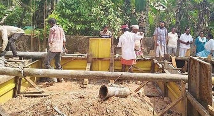 നിരണത്ത് മുടങ്ങിക്കിടന്ന പഞ്ചായത്ത് ആസ്ഥാനമന്ദിരത്തിന്റെ പണി തുടങ്ങി നിരണത്ത് മുടങ്ങിക്കിടന്ന പഞ്ചായത്ത് ആസ്ഥാനമന്ദിരത്തിന്റെ പണി തുടങ്ങി