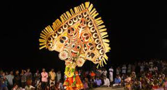 കല്ലുങ്കൽ ചാണിക്കാവ് മഹാഭദ്രകാളി ക്ഷേത്രത്തിലെ പടയണി ഇന്ന് കല്ലുങ്കൽ ചാണിക്കാവ് മഹാഭദ്രകാളി ക്ഷേത്രത്തിലെ പടയണി ഇന്ന്