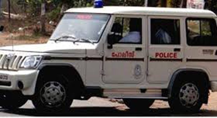 പുന്നപ്രയില് പ്ലസ്ടു വിദ്യാർഥിക്ക് മർദ്ദനമേറ്റ സംഭവം ; പോലീസ് കേസെടുത്തു പുന്നപ്രയില് പ്ലസ്ടു വിദ്യാർഥിക്ക് മർദ്ദനമേറ്റ സംഭവം ; പോലീസ് കേസെടുത്തു
