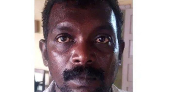 പതിമൂന്നുകാരിയെ പീഡിപ്പിച്ച് ഗർഭിണിയാക്കിയ പ്രതിക്ക് എട്ട് ജീവപര്യന്തവും 3,85,000 രൂപ പിഴയും ശിക്ഷ പതിമൂന്നുകാരിയെ പീഡിപ്പിച്ച് ഗർഭിണിയാക്കിയ പ്രതിക്ക് എട്ട് ജീവപര്യന്തവും 3,85,000 രൂപ പിഴയും ശിക്ഷ