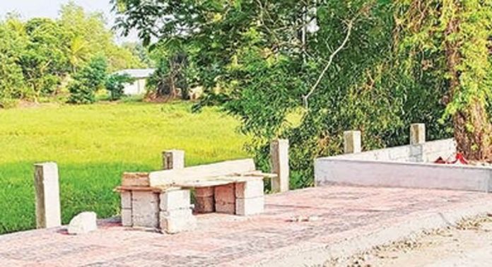 പുലിയൂർ ചിറ്റാറ്റുവേലി പുഞ്ചയ്ക്കരികിൽ വയോജനങ്ങൾക്ക് സായാഹ്ന പാർക്കൊരുങ്ങുന്നു പുലിയൂർ ചിറ്റാറ്റുവേലി പുഞ്ചയ്ക്കരികിൽ വയോജനങ്ങൾക്ക് സായാഹ്ന പാർക്കൊരുങ്ങുന്നു