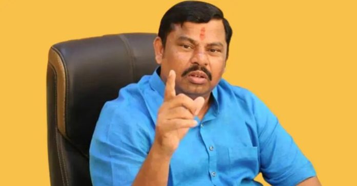 തെലങ്കാന മുഖ്യമന്ത്രിയുമായി ബിജെപി നേതാക്കളുടെ രഹസ്യ കൂടിക്കാഴ്ച ; വിമര്ശിച്ച് രാജാ സിങ് തെലങ്കാന മുഖ്യമന്ത്രിയുമായി ബിജെപി നേതാക്കളുടെ രഹസ്യ കൂടിക്കാഴ്ച ; വിമര്ശിച്ച് രാജാ സിങ്