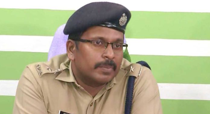 പത്തനംതിട്ട മുന് എസ് പി സുജിത് ദാസിനെ സര്വീസില് തിരിച്ചെടുത്തു പത്തനംതിട്ട മുന് എസ് പി സുജിത് ദാസിനെ സര്വീസില് തിരിച്ചെടുത്തു