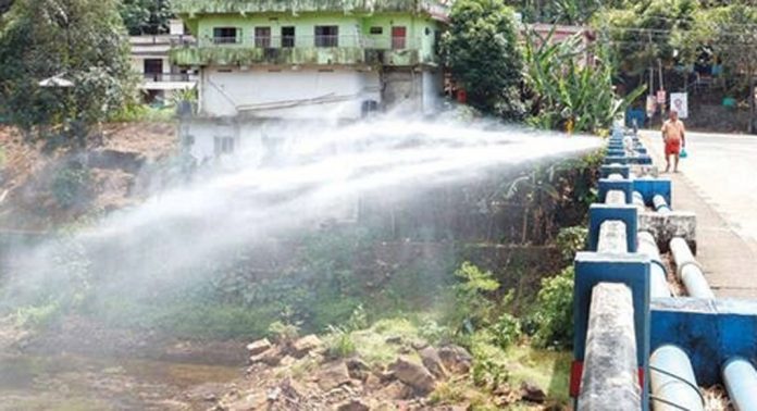 പൈപ്പ് ചോര്ച്ച ; പെരുനാട് ജലവിതരണ പദ്ധതിക്കായി കക്കാട്ടാറിൽനിന്ന് പമ്പ് ചെയ്യുന്ന വെള്ളം തിരിച്ച് നദിയിലേക്ക് തന്നെ പൈപ്പ് ചോര്ച്ച ; പെരുനാട് ജലവിതരണ പദ്ധതിക്കായി കക്കാട്ടാറിൽനിന്ന് പമ്പ് ചെയ്യുന്ന വെള്ളം തിരിച്ച് നദിയിലേക്ക് തന്നെ