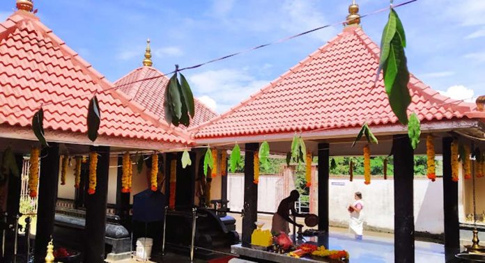 ആങ്ങമൂഴി ശക്തിധർമശാസ്താ ക്ഷേത്രം കാർത്തിക-ഉത്രം ഉത്സവവും നവാഹയജ്ഞവും ഇന്ന് തുടങ്ങി ഏപ്രിൽ പത്തിന് സമാപിക്കും ആങ്ങമൂഴി ശക്തിധർമശാസ്താ ക്ഷേത്രം കാർത്തിക-ഉത്രം ഉത്സവവും നവാഹയജ്ഞവും ഇന്ന് തുടങ്ങി ഏപ്രിൽ പത്തിന് സമാപിക്കും