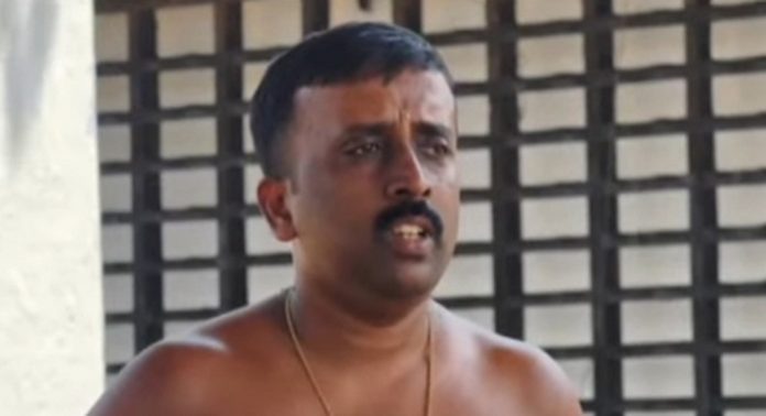 ഇരിങ്ങാലക്കുട കൂടല്മാണിക്യം ക്ഷേത്രത്തില് ജാതി വിവേചനം എന്ന് ആക്ഷേപം ഇരിങ്ങാലക്കുട കൂടല്മാണിക്യം ക്ഷേത്രത്തില് ജാതി വിവേചനം എന്ന് ആക്ഷേപം