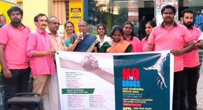കെ.എസ്.ടി.എ തിരുവല്ല ഉപജില്ലാ ടീച്ചേഴ്സ് ബ്രിഗേഡിന്റെ നേതൃത്വത്തിൽ ബോധവത്ക്കരണ പരിപാടി സംഘടിപ്പിച്ചു കെ.എസ്.ടി.എ തിരുവല്ല ഉപജില്ലാ ടീച്ചേഴ്സ് ബ്രിഗേഡിന്റെ നേതൃത്വത്തിൽ ബോധവത്ക്കരണ പരിപാടി സംഘടിപ്പിച്ചു