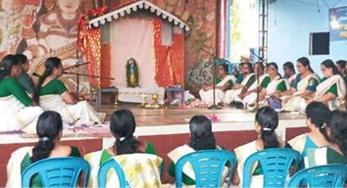 മലയാലപ്പുഴ ദേവീക്ഷേത്രത്തിൽ ഉത്സവബലി തുടങ്ങി മലയാലപ്പുഴ ദേവീക്ഷേത്രത്തിൽ ഉത്സവബലി തുടങ്ങി