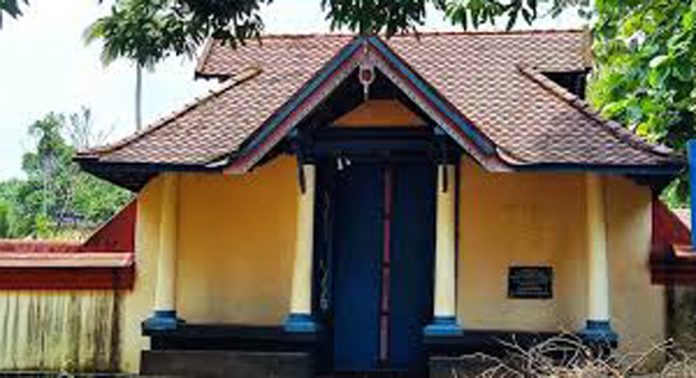 വള്ളിക്കോട് തൃക്കോവില് പത്മനാഭസ്വാമി ക്ഷേത്രത്തില് പുതിയ ഗരുഡ വാഹനം വള്ളിക്കോട് തൃക്കോവില് പത്മനാഭസ്വാമി ക്ഷേത്രത്തില് പുതിയ ഗരുഡ വാഹനം