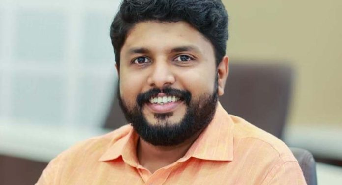 ഒരു വ്യക്തി ചെയ്യുന്ന പ്രവർത്തികൾക്കുള്ള മറുപടിയായി മാത്രമാണ് രാഹുൽ മാങ്കൂട്ടത്തിലിന്റെ ഇപ്പോഴത്തെ അവസ്ഥയെന്ന് വി വസീഫ് ഒരു വ്യക്തി ചെയ്യുന്ന പ്രവർത്തികൾക്കുള്ള മറുപടിയായി മാത്രമാണ് രാഹുൽ മാങ്കൂട്ടത്തിലിന്റെ ഇപ്പോഴത്തെ അവസ്ഥയെന്ന് വി വസീഫ്