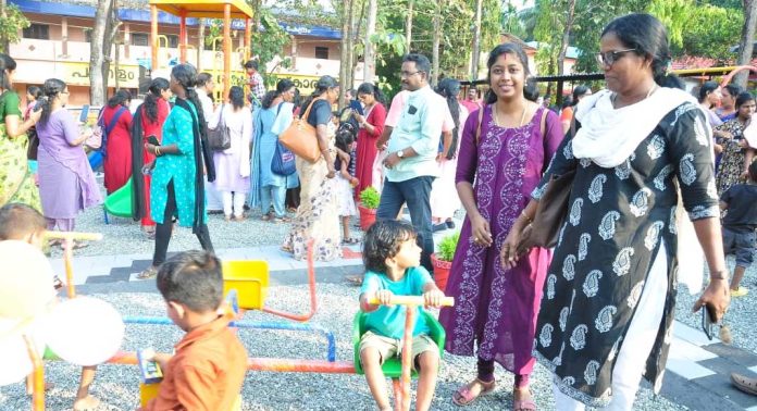 ആഘോഷിക്കാം അവധിക്കാലം ; കുട്ടികളുടെ പാര്ക്ക് ഒരുക്കി പന്തളം ബ്ലോക്ക് പഞ്ചായത്ത് ആഘോഷിക്കാം അവധിക്കാലം ; കുട്ടികളുടെ പാര്ക്ക് ഒരുക്കി പന്തളം ബ്ലോക്ക് പഞ്ചായത്ത്