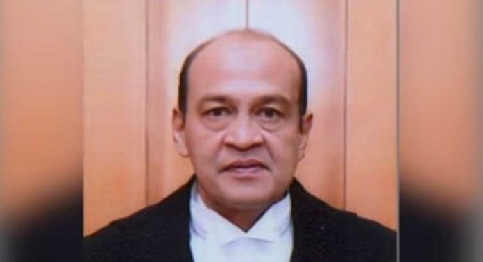 ആഭ്യന്തര അന്വേഷണസമിതിയുടെ റിപ്പോർട്ട് ചോദ്യം ചെയ്ത് ജസ്റ്റിസ് യശ്വന്ത് വർമ നൽകിയ ഹർജി സുപ്രീംകോടതി ഇന്ന് പരിഗണിക്കും ആഭ്യന്തര അന്വേഷണസമിതിയുടെ റിപ്പോർട്ട് ചോദ്യം ചെയ്ത് ജസ്റ്റിസ് യശ്വന്ത് വർമ നൽകിയ ഹർജി സുപ്രീംകോടതി ഇന്ന് പരിഗണിക്കും