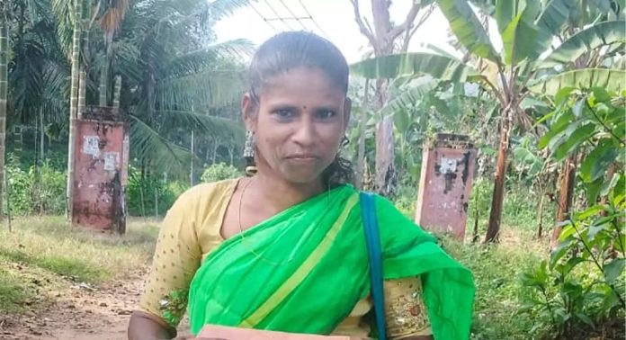 കൊല്ലം അമ്പനാറിൽ ആദിവാസി സ്ത്രീയെ മരിച്ച നിലയിൽ കണ്ടെത്തി കൊല്ലം അമ്പനാറിൽ ആദിവാസി സ്ത്രീയെ മരിച്ച നിലയിൽ കണ്ടെത്തി