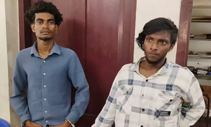 തിരുവനന്തപുരം കഴക്കൂട്ടത്ത് പട്ടാപ്പകൽ ബൈക്ക് മോഷ്ടിച്ച പ്രതികൾ പിടിയിൽ തിരുവനന്തപുരം കഴക്കൂട്ടത്ത് പട്ടാപ്പകൽ ബൈക്ക് മോഷ്ടിച്ച പ്രതികൾ പിടിയിൽ