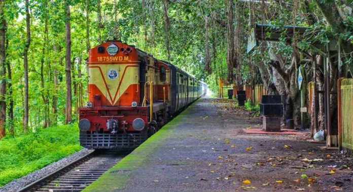 നിലമ്പൂർ-ഷൊർണൂർ റെയിൽപാതയിൽ പുതിയ രണ്ട് ട്രെയിൻ സർവീസുകൾ നിലമ്പൂർ-ഷൊർണൂർ റെയിൽപാതയിൽ പുതിയ രണ്ട് ട്രെയിൻ സർവീസുകൾ