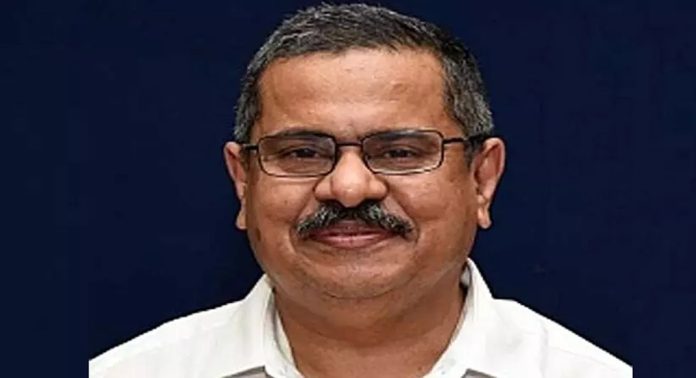 മുൻ ചീഫ് സെക്രട്ടറിക്കെതിരെ സി.ബി.ഐ അന്വേഷണത്തിന് ഉത്തരവിട്ട് ഹൈക്കോടതി മുൻ ചീഫ് സെക്രട്ടറിക്കെതിരെ സി.ബി.ഐ അന്വേഷണത്തിന് ഉത്തരവിട്ട് ഹൈക്കോടതി