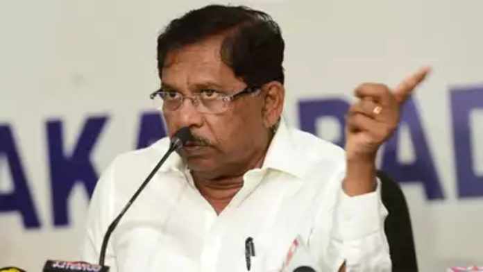 യുവതിക്കെതിരായ അതിക്രമത്തെ നിസ്സാരവത്കരിച്ച് കർണാടക മന്ത്രി പരമേശ്വര യുവതിക്കെതിരായ അതിക്രമത്തെ നിസ്സാരവത്കരിച്ച് കർണാടക മന്ത്രി പരമേശ്വര
