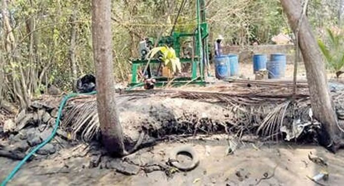 കനകക്കുന്ന്-കള്ളിക്കാട് പാലത്തിന്റെ അലൈൻമെന്റ് നിശ്ചയിച്ച് മണ്ണുപരിശോധന തുടങ്ങി കനകക്കുന്ന്-കള്ളിക്കാട് പാലത്തിന്റെ അലൈൻമെന്റ് നിശ്ചയിച്ച് മണ്ണുപരിശോധന തുടങ്ങി