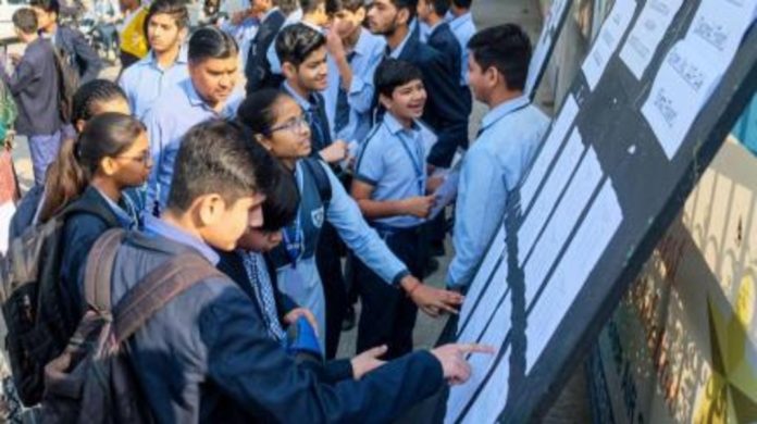 എട്ടാം ക്ലാസ് പരീക്ഷയുടെ ഫലപ്രഖ്യാനം ഇന്ന് എട്ടാം ക്ലാസ് പരീക്ഷയുടെ ഫലപ്രഖ്യാനം ഇന്ന്