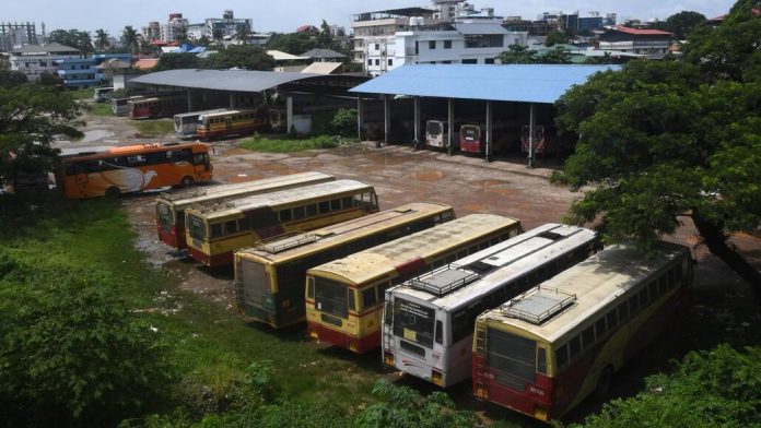 കെഎസ്ആർടിസി ഡിപ്പോകളിൽ നിന്ന് ശേഖരിച്ച 66,410 കിലോഗ്രാം മാലിന്യം നീക്കി കെഎസ്ആർടിസി ഡിപ്പോകളിൽ നിന്ന് ശേഖരിച്ച 66,410 കിലോഗ്രാം മാലിന്യം നീക്കി