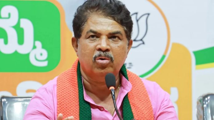 ബന്ദിപുരിൽ മലയാളസിനിമാ ചിത്രീകരണം അനുവദിച്ച കർണാടക സർക്കാരിനെതിരെ പ്രതിപക്ഷനേതാവ് ആർ. അശോക് ബന്ദിപുരിൽ മലയാളസിനിമാ ചിത്രീകരണം അനുവദിച്ച കർണാടക സർക്കാരിനെതിരെ പ്രതിപക്ഷനേതാവ് ആർ. അശോക്
