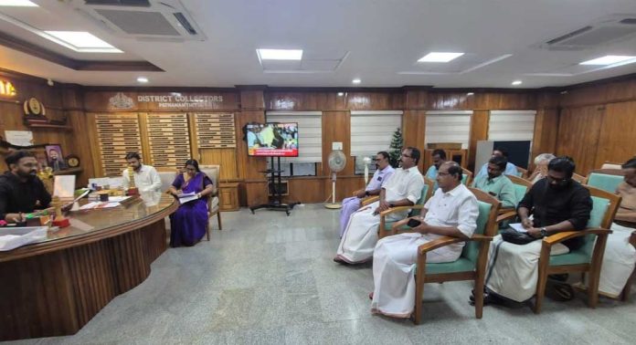 വോട്ടര് പട്ടിക ശുദ്ധീകരണത്തിന് രാഷ്ട്രീയ പാര്ട്ടികളുടെ സഹകരണം അനിവാര്യം : ജില്ലാ കളക്ടര് വോട്ടര് പട്ടിക ശുദ്ധീകരണത്തിന് രാഷ്ട്രീയ പാര്ട്ടികളുടെ സഹകരണം അനിവാര്യം : ജില്ലാ കളക്ടര്