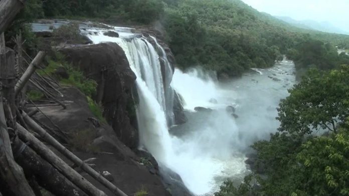 അതിരപ്പിള്ളി പദ്ധതി ; വേനൽക്കാലത്ത് പോലും വരണ്ട് ഉണങ്ങാത്ത അവസ്ഥയുണ്ടാക്കാം വാദവുമായി കെഎസ്ഇബി അതിരപ്പിള്ളി പദ്ധതി ; വേനൽക്കാലത്ത് പോലും വരണ്ട് ഉണങ്ങാത്ത അവസ്ഥയുണ്ടാക്കാം വാദവുമായി കെഎസ്ഇബി